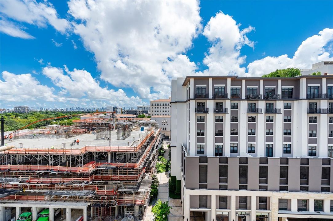 For Sale: $625,000 (2 beds, 2 baths, 1066 Square Feet)