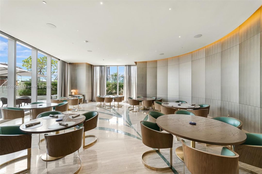 En Venta: $5,999,000 (4 camas, 5 baños, 3109 Pies cuadrados)