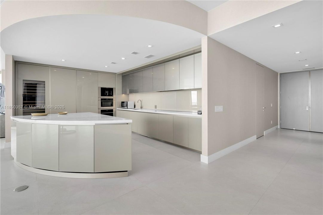 En Venta: $5,999,000 (4 camas, 5 baños, 3109 Pies cuadrados)