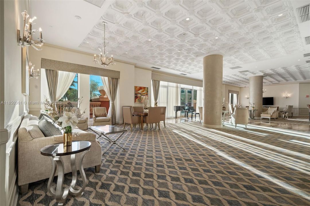 For Rent: $12,000 (3 beds, 2 baths, 2172 Square Feet)