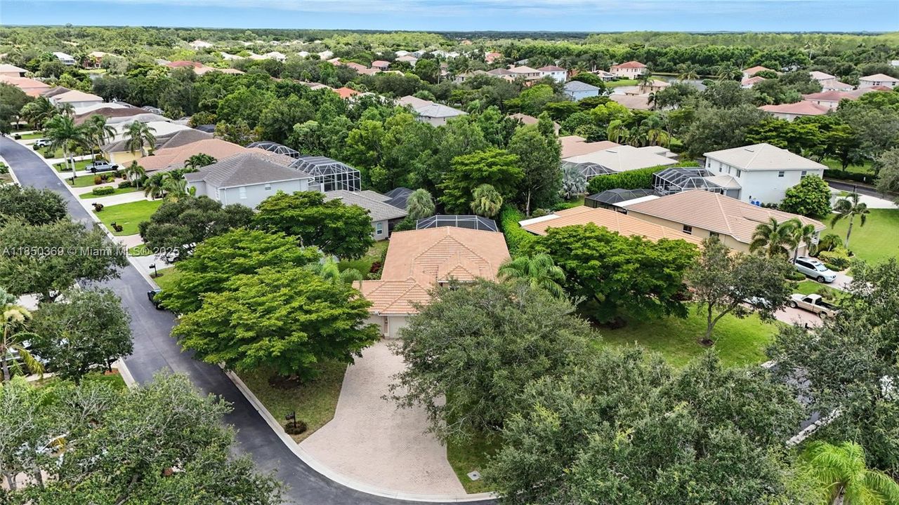 For Sale: $639,000 (3 beds, 2 baths, 2052 Square Feet)