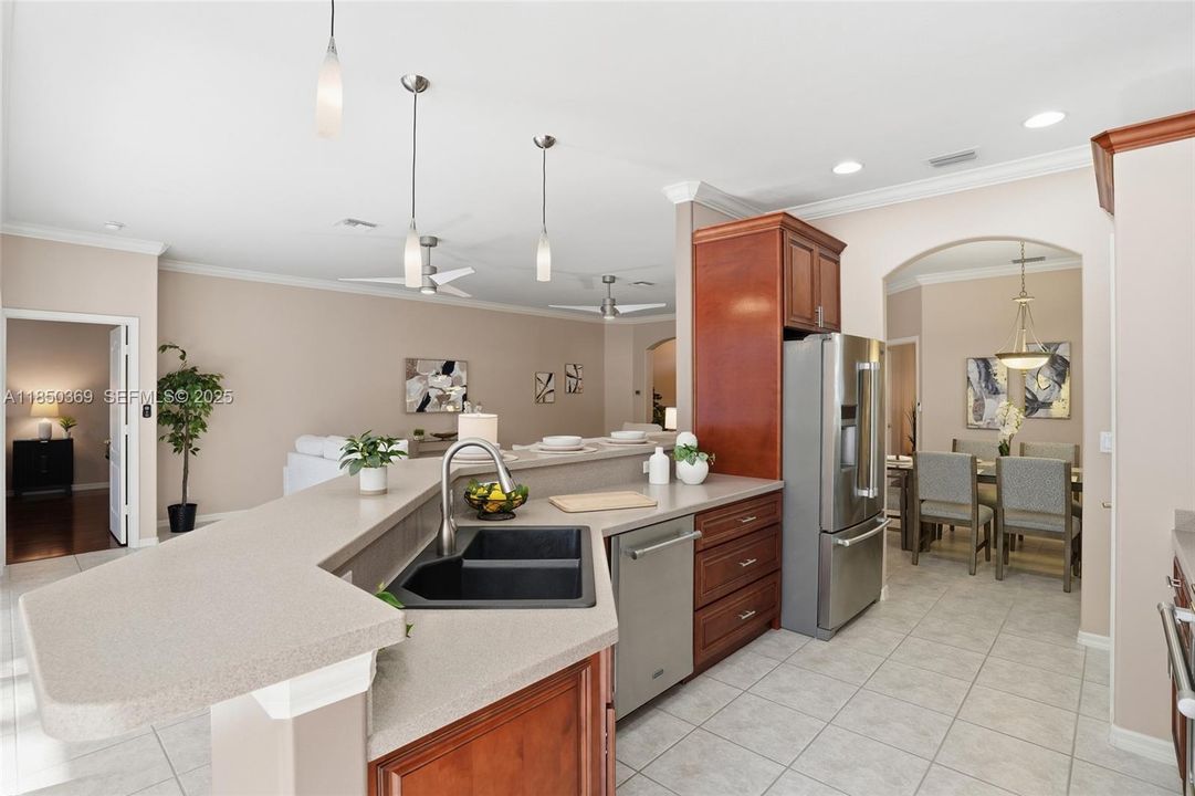 For Sale: $639,000 (3 beds, 2 baths, 2052 Square Feet)