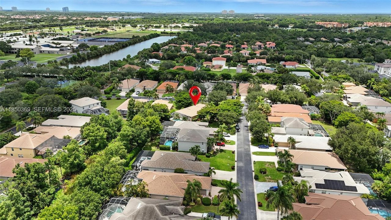 For Sale: $639,000 (3 beds, 2 baths, 2052 Square Feet)