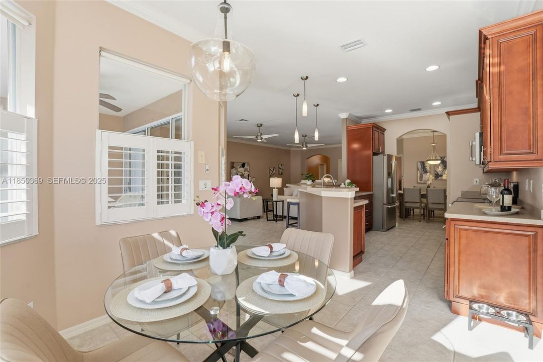 For Sale: $639,000 (3 beds, 2 baths, 2052 Square Feet)