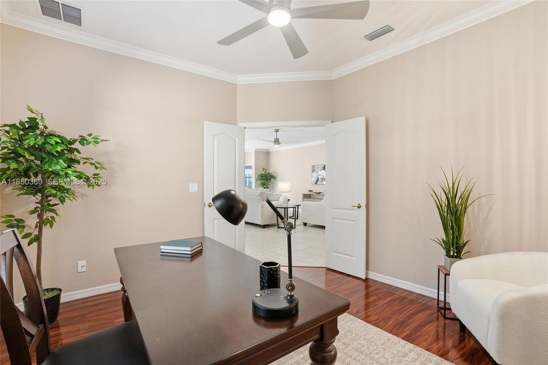 For Sale: $639,000 (3 beds, 2 baths, 2052 Square Feet)