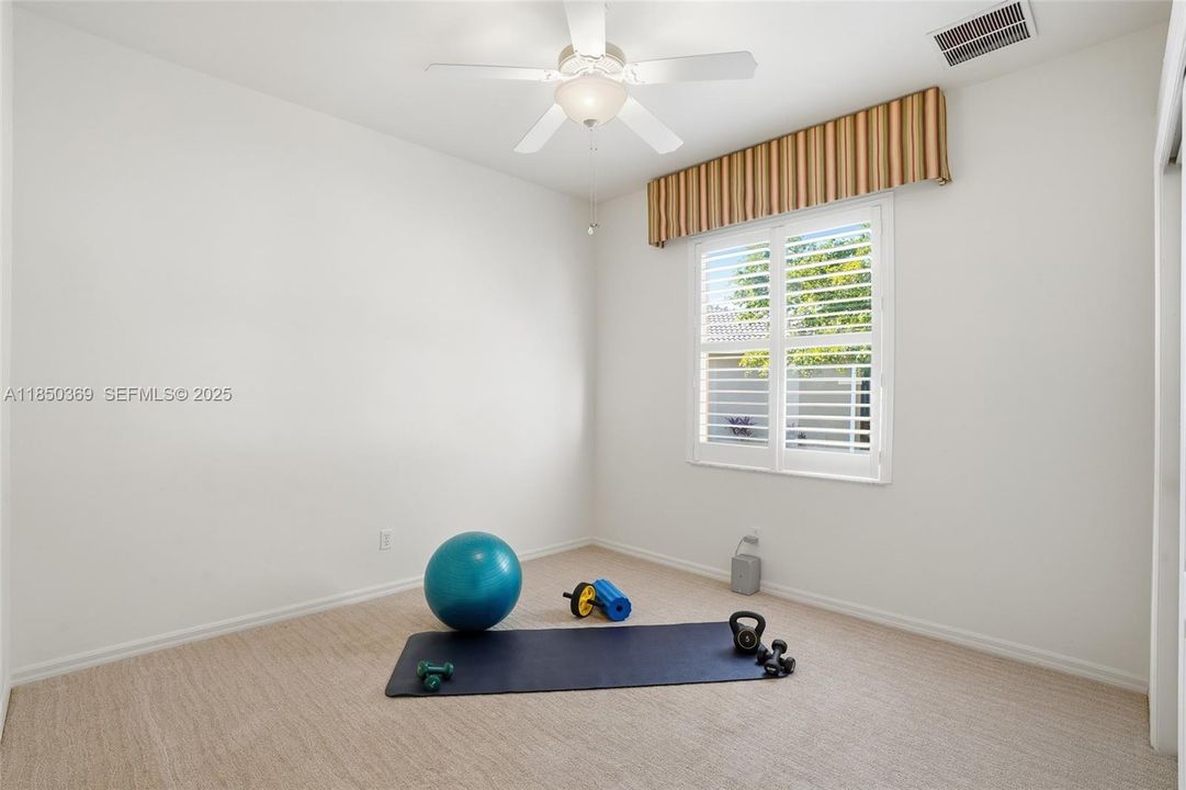 For Sale: $639,000 (3 beds, 2 baths, 2052 Square Feet)