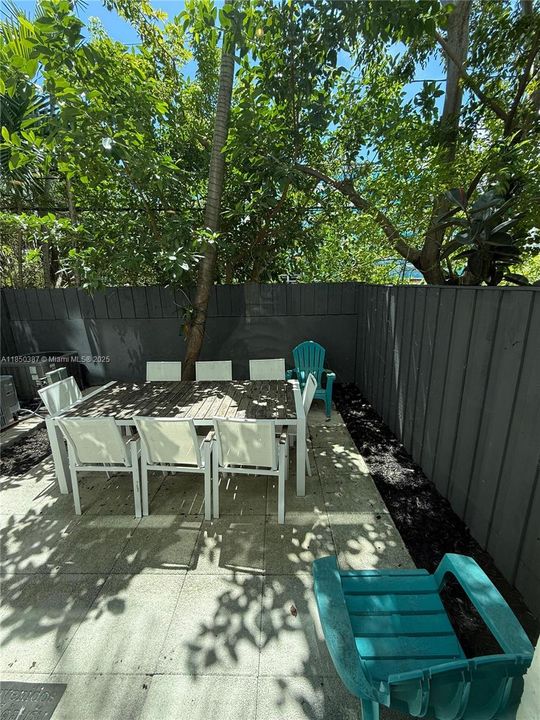 En Venta: $1,849,000 (5 camas, 4 baños, 2675 Pies cuadrados)