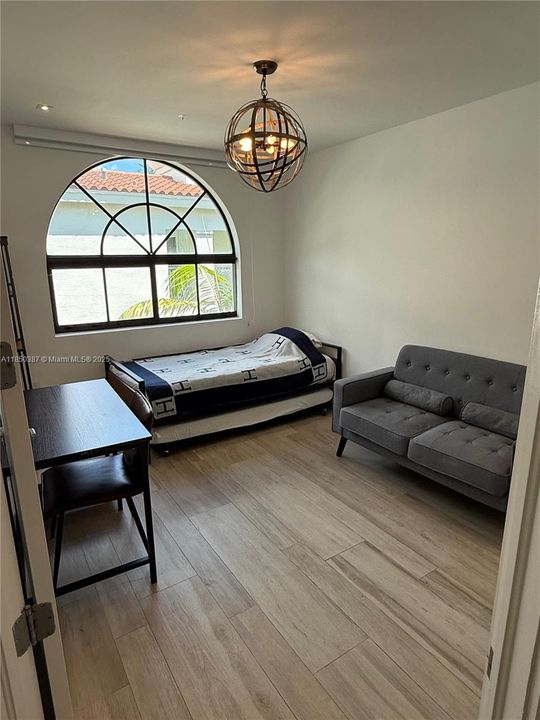 En Venta: $1,849,000 (5 camas, 4 baños, 2675 Pies cuadrados)