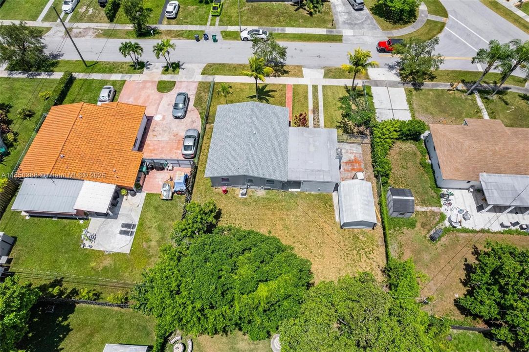 Недавно продано: $525,000 (3 спален, 1 ванн, 1376 Квадратных фут)