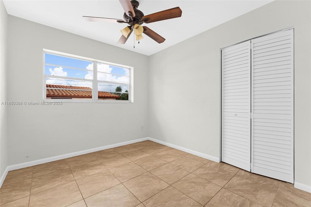 Недавно продано: $525,000 (3 спален, 1 ванн, 1376 Квадратных фут)