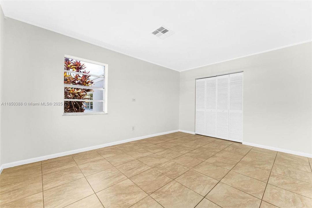 Недавно продано: $525,000 (3 спален, 1 ванн, 1376 Квадратных фут)