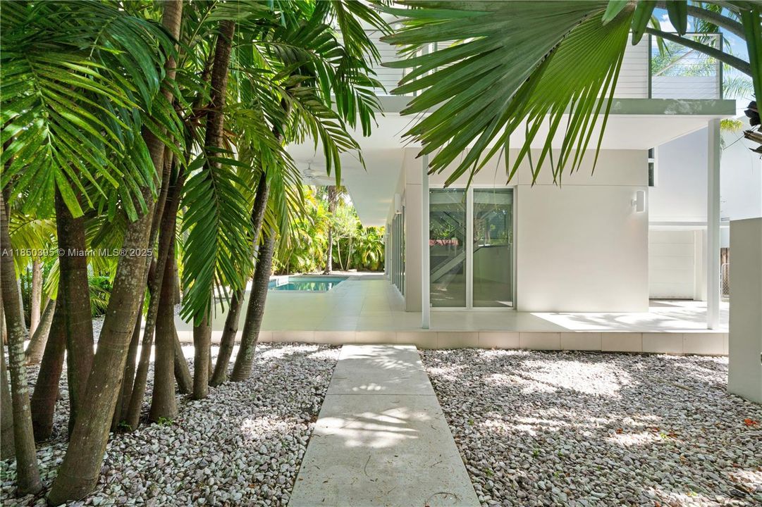 En Venta: $3,200,000 (3 camas, 2 baños, 2656 Pies cuadrados)