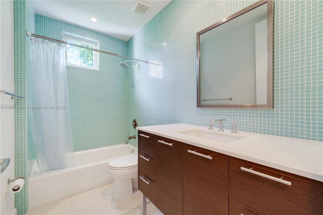 En Venta: $3,200,000 (3 camas, 2 baños, 2656 Pies cuadrados)