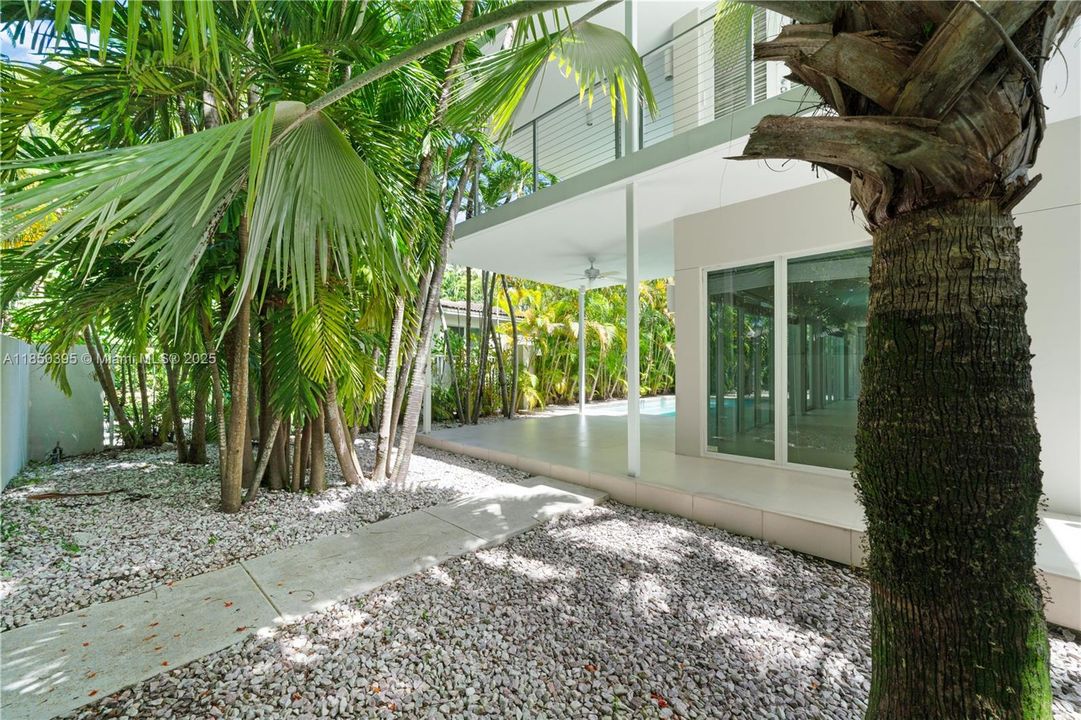 En Venta: $3,200,000 (3 camas, 2 baños, 2656 Pies cuadrados)