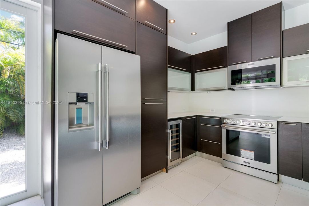 En Venta: $3,200,000 (3 camas, 2 baños, 2656 Pies cuadrados)