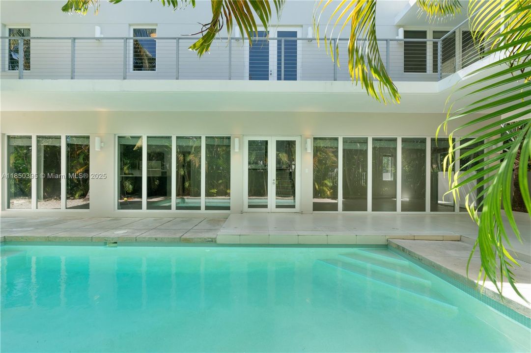 En Venta: $3,200,000 (3 camas, 2 baños, 2656 Pies cuadrados)