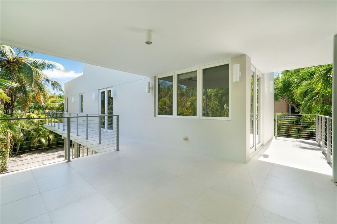 En Venta: $3,200,000 (3 camas, 2 baños, 2656 Pies cuadrados)