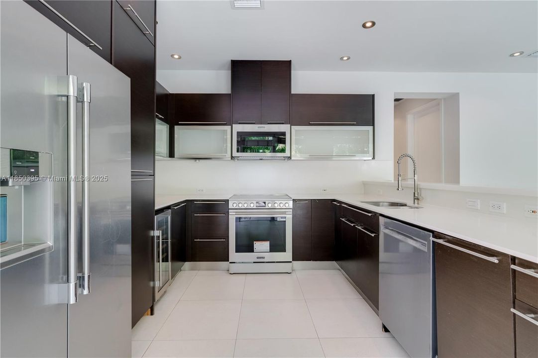 En Venta: $3,200,000 (3 camas, 2 baños, 2656 Pies cuadrados)