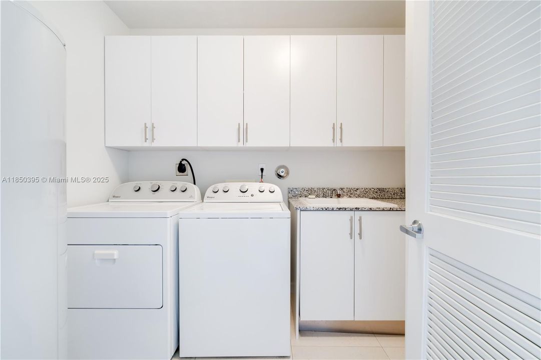 En Venta: $3,200,000 (3 camas, 2 baños, 2656 Pies cuadrados)