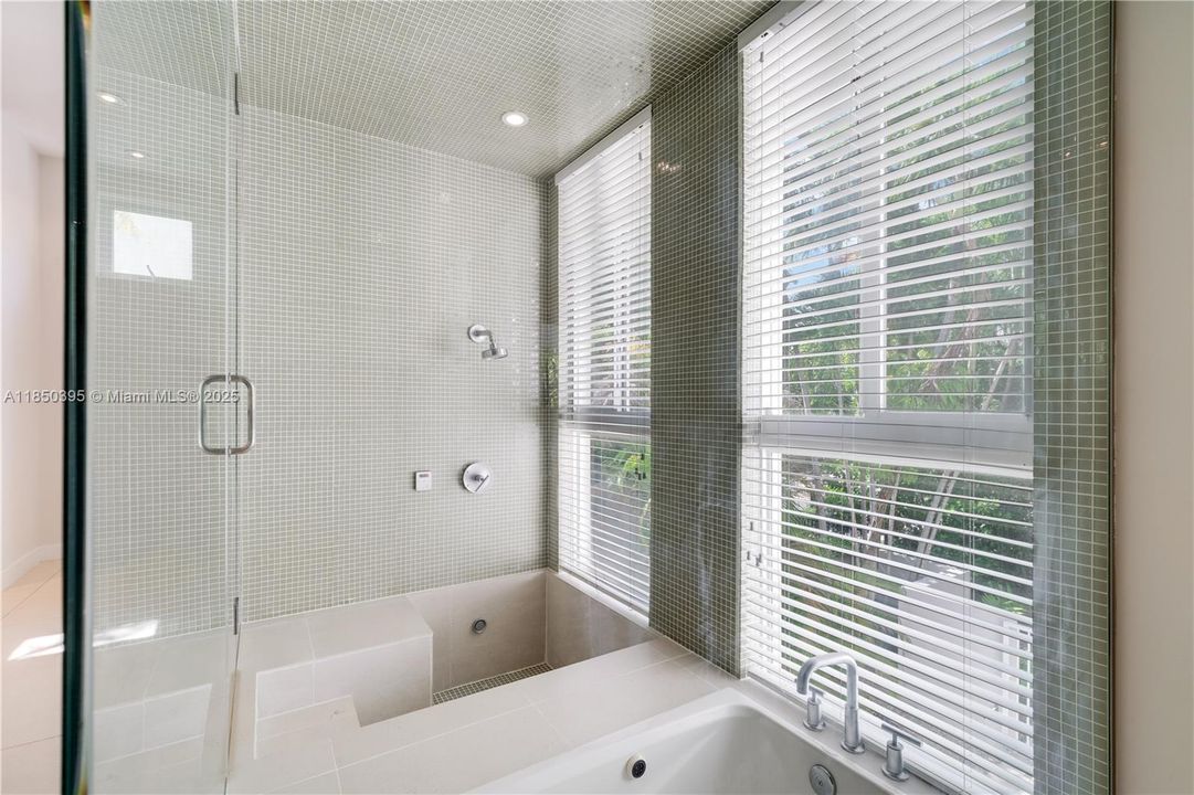 En Venta: $3,200,000 (3 camas, 2 baños, 2656 Pies cuadrados)