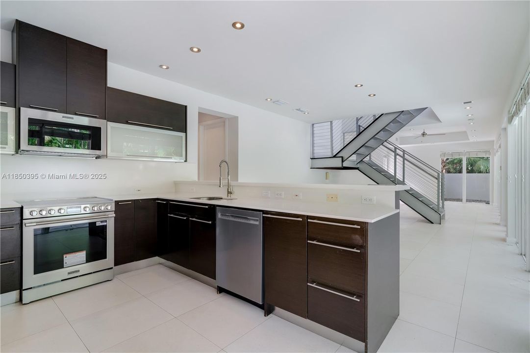 En Venta: $3,200,000 (3 camas, 2 baños, 2656 Pies cuadrados)