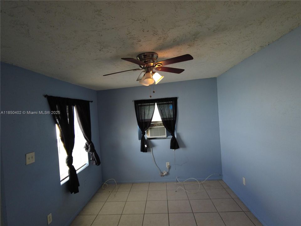 Recientemente alquilado: $1,400 (1 camas, 1 baños, 440 Pies cuadrados)