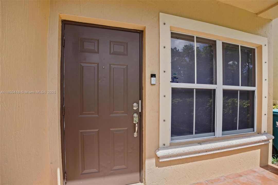 Active With Contract: $2,250 (3 beds, 2 baths, 1527 Square Feet)