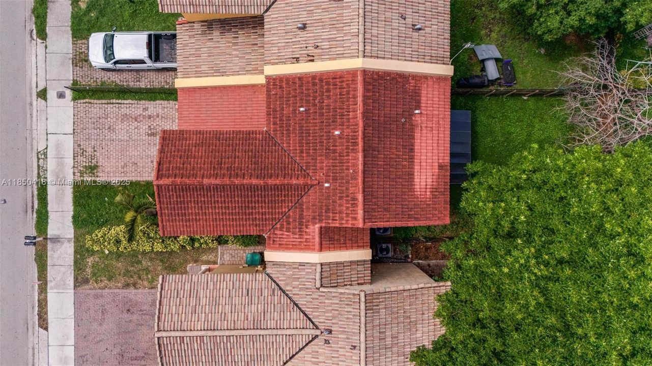 Active With Contract: $2,250 (3 beds, 2 baths, 1527 Square Feet)