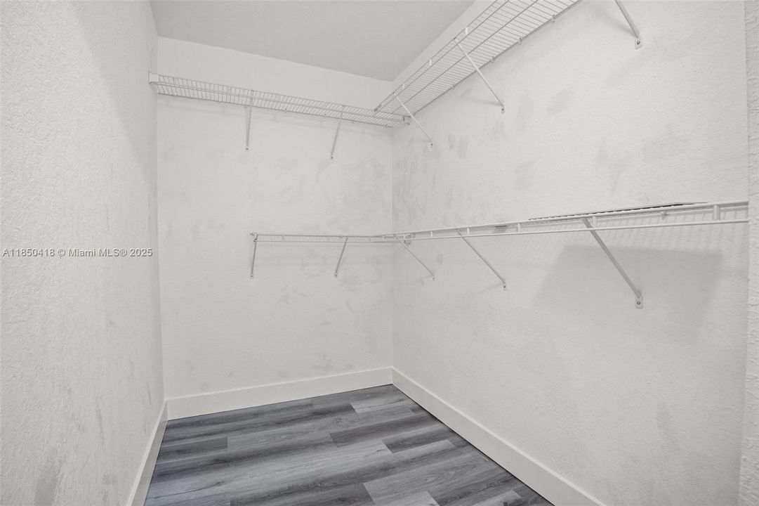 Active With Contract: $2,250 (3 beds, 2 baths, 1527 Square Feet)