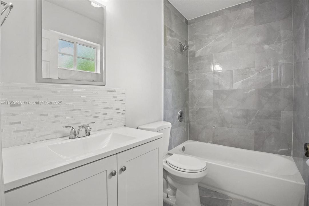 Active With Contract: $2,250 (3 beds, 2 baths, 1527 Square Feet)