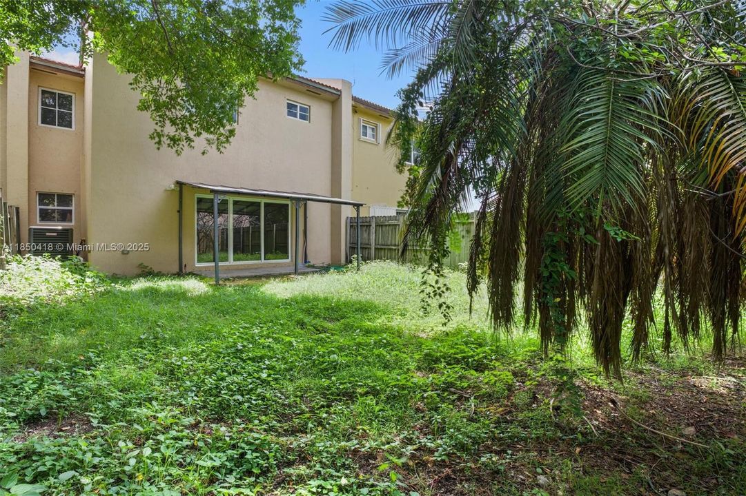 Active With Contract: $2,250 (3 beds, 2 baths, 1527 Square Feet)