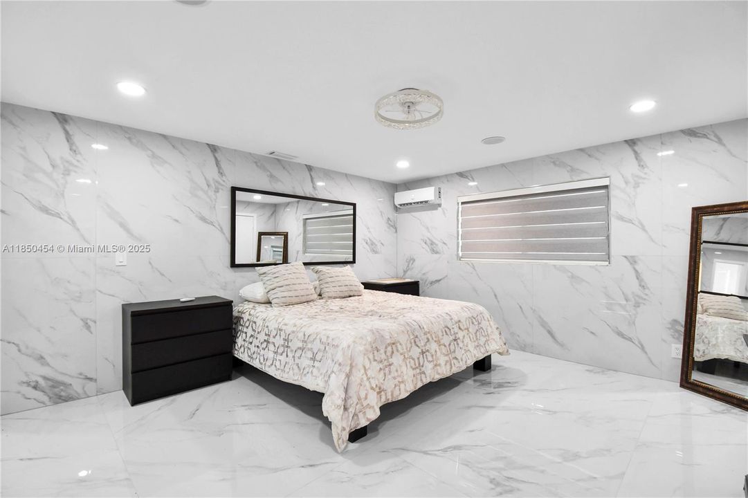 For Rent: $8,000 (5 beds, 5 baths, 2046 Square Feet)