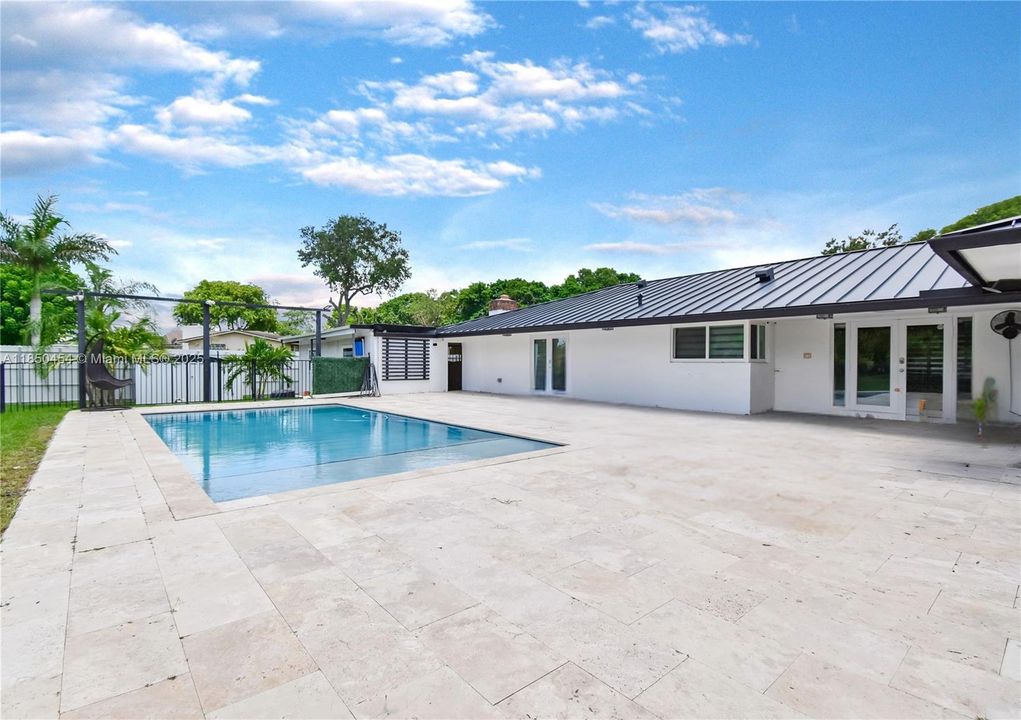 For Rent: $8,000 (5 beds, 5 baths, 2046 Square Feet)