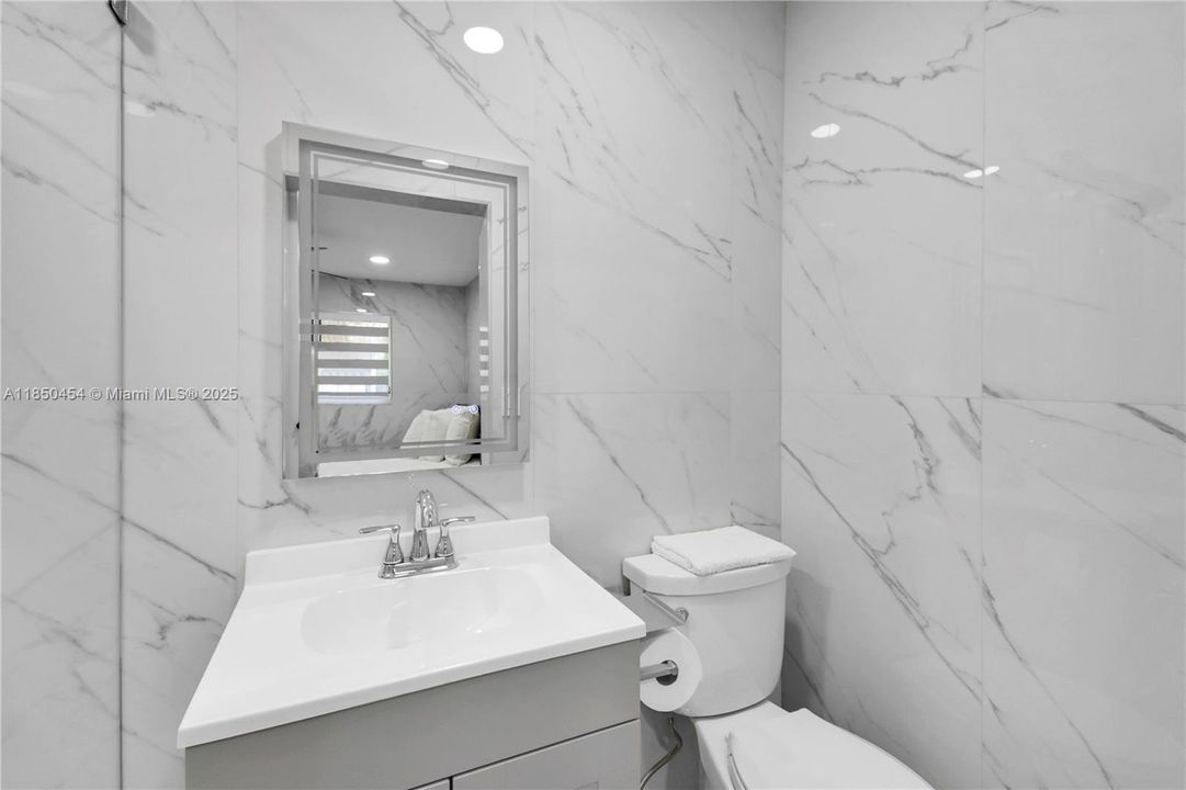 For Rent: $8,000 (5 beds, 5 baths, 2046 Square Feet)