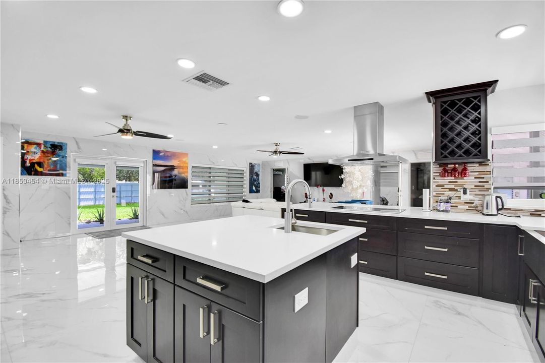 For Rent: $8,000 (5 beds, 5 baths, 2046 Square Feet)