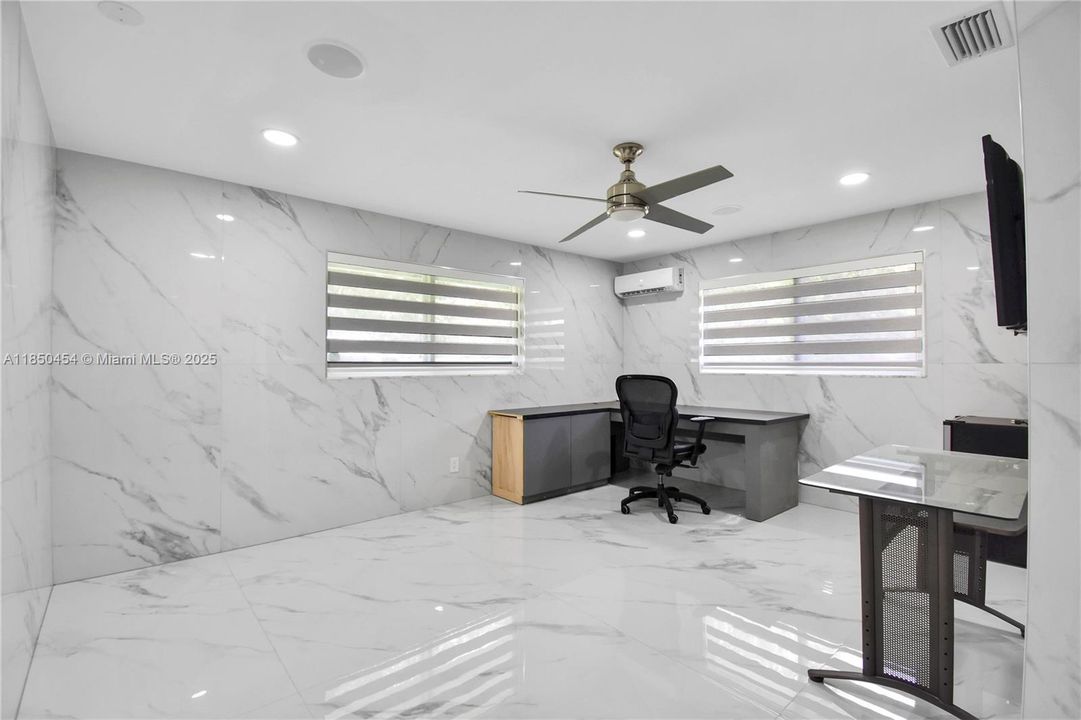 For Rent: $8,000 (5 beds, 5 baths, 2046 Square Feet)