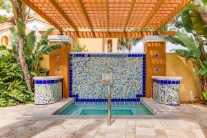 hot tub - Copy - Copy