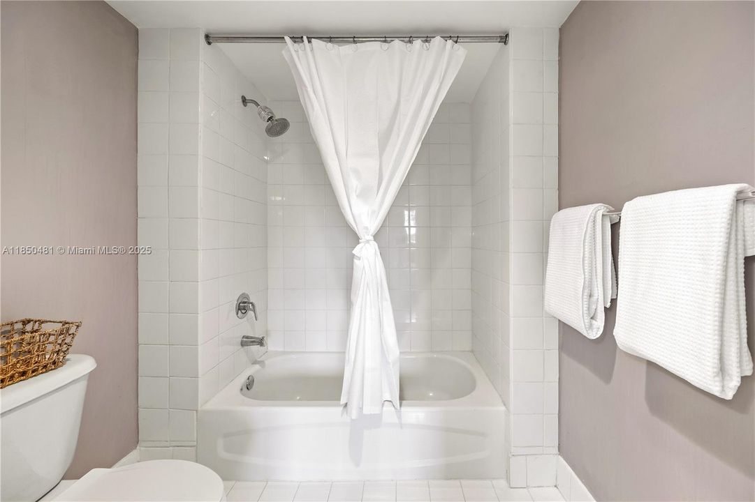 Недавно продано: $265,000 (2 спален, 2 ванн, 882 Квадратных фут)