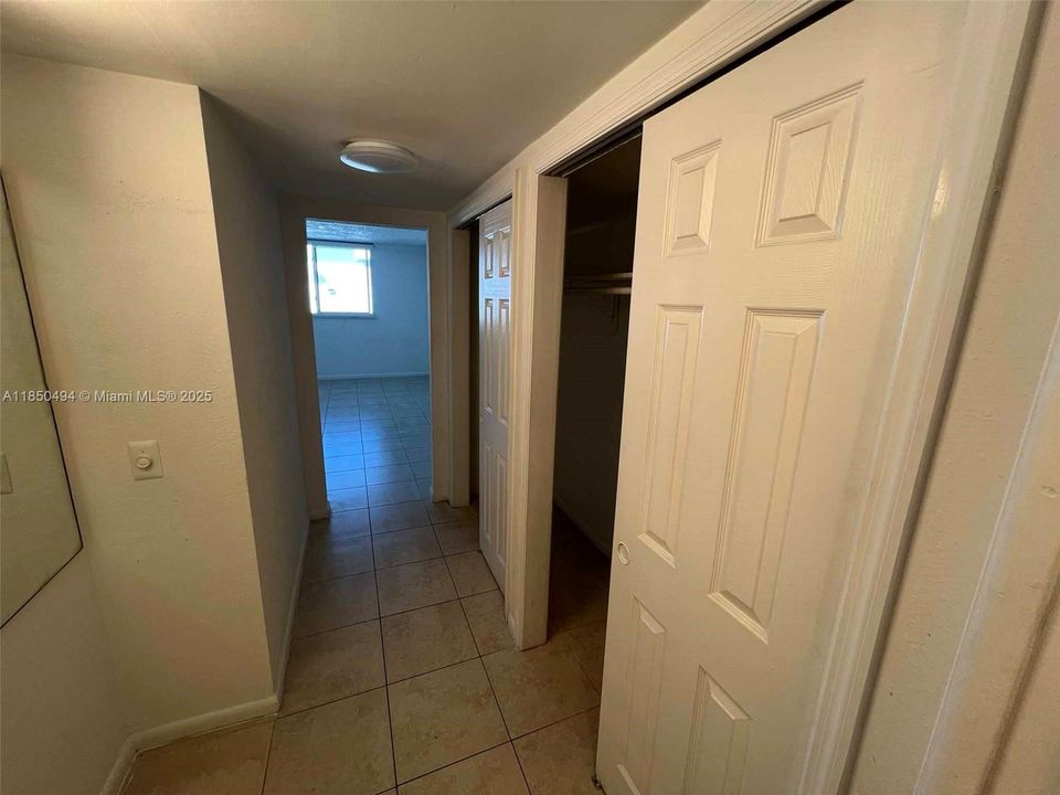 Recientemente alquilado: $1,700 (1 camas, 1 baños, 900 Pies cuadrados)