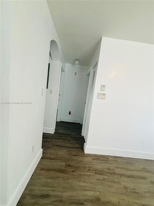 Active With Contract: $1,800 (2 beds, 1 baths, 0 Square Feet)