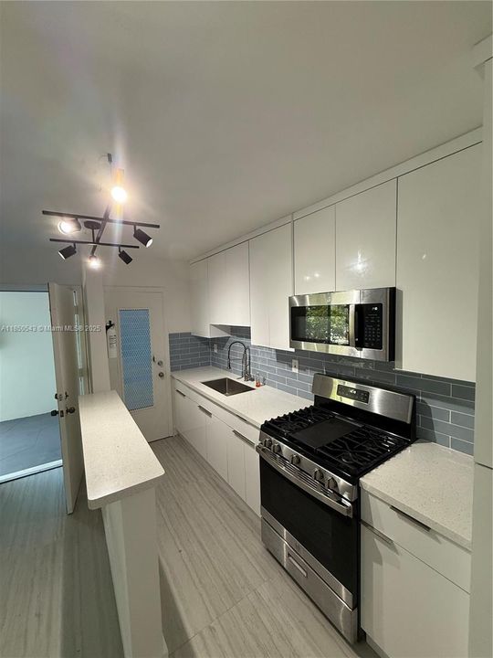 Recently Rented: $1,985 (1 beds, 1 baths, 18936 Square Feet)