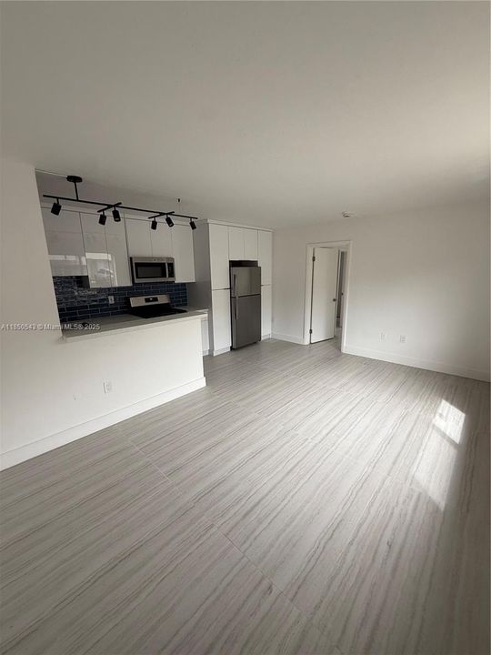 Recently Rented: $1,985 (1 beds, 1 baths, 18936 Square Feet)