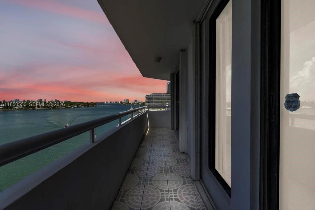 6830 Indian Creek Drive, Unit #6D, Miami Beach, FL 33141.  Indian Creek Club & Marina Condo North.