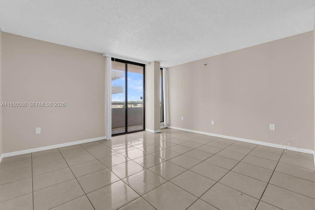 6830 Indian Creek Drive, Unit #6D, Miami Beach, FL 33141.  Indian Creek Club & Marina Condo North.