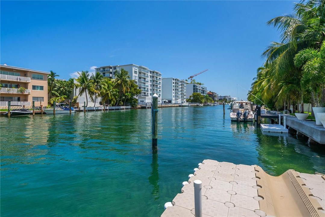 For Sale: $6,400,000 (0.26 acres)