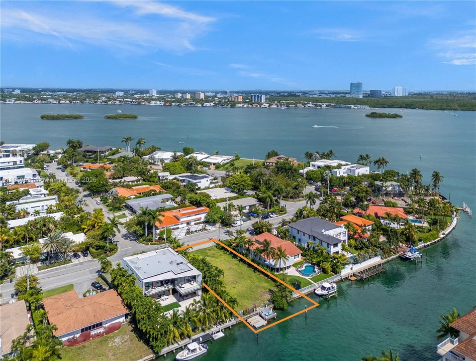 For Sale: $6,400,000 (0.26 acres)