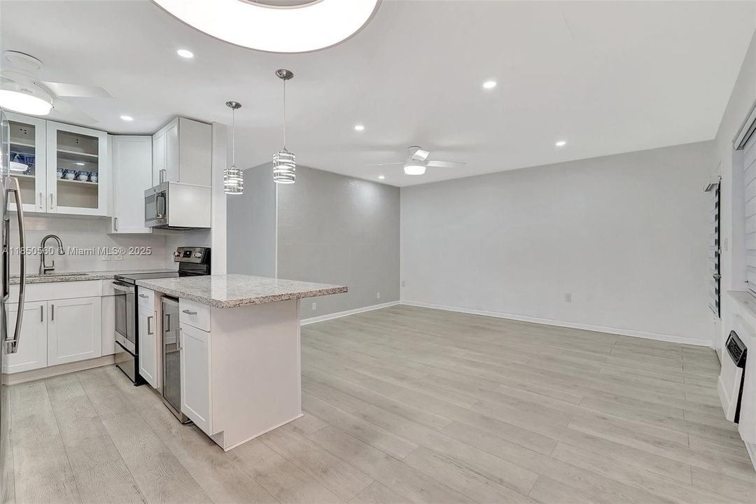 Recently Sold: $110,000 (2 beds, 1 baths, 870 Square Feet)