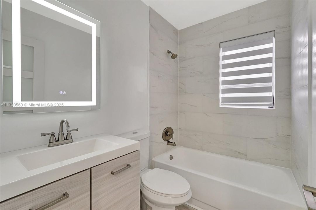 Recently Sold: $110,000 (2 beds, 1 baths, 870 Square Feet)