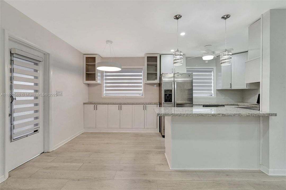 Recently Sold: $110,000 (2 beds, 1 baths, 870 Square Feet)