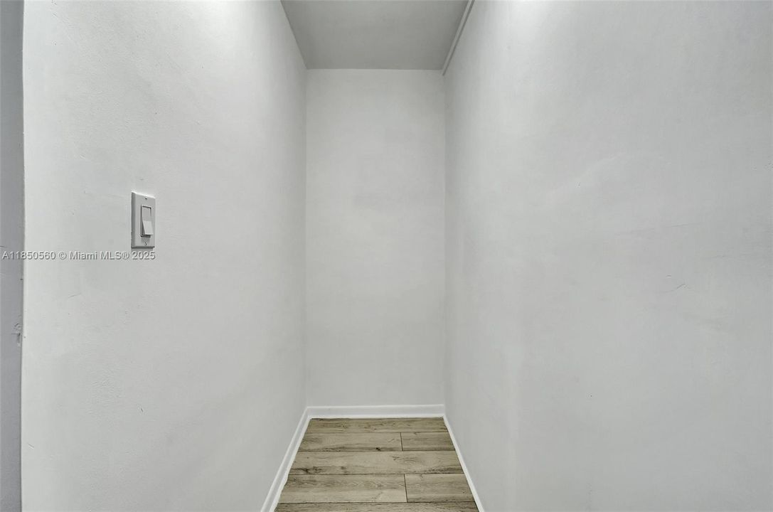 Recently Sold: $110,000 (2 beds, 1 baths, 870 Square Feet)